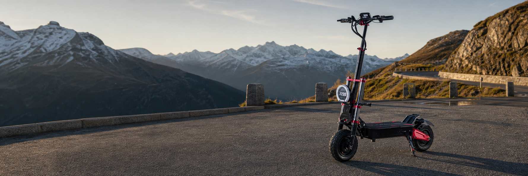 Boyueda Performance E-Scooter vor Schweizer Alpen