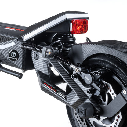 Hinterrad, Rücklicht und Schwinge des Teverun Fighter Mini Pro eKFV