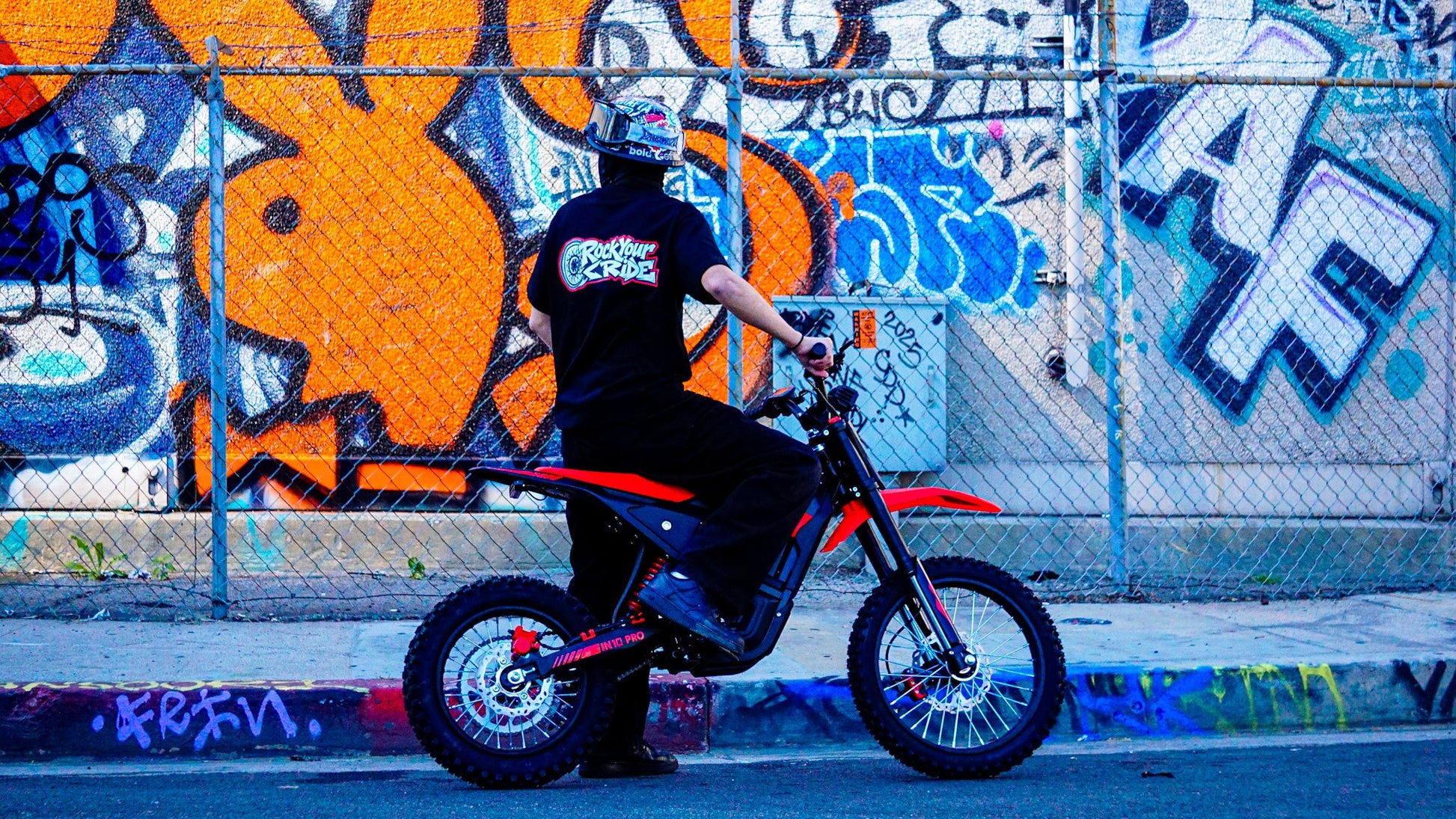 Yozma IN10 Pro Elektro-Dirtbike in Rot – dritte Produktansicht